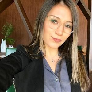 Meet your Posher, Stephanie